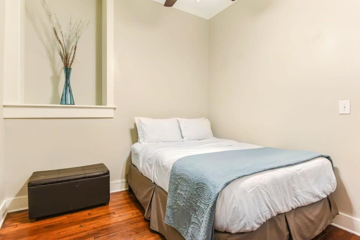 E Bay St Loft By City Market And River Street Savannah Zewnętrze zdjęcie